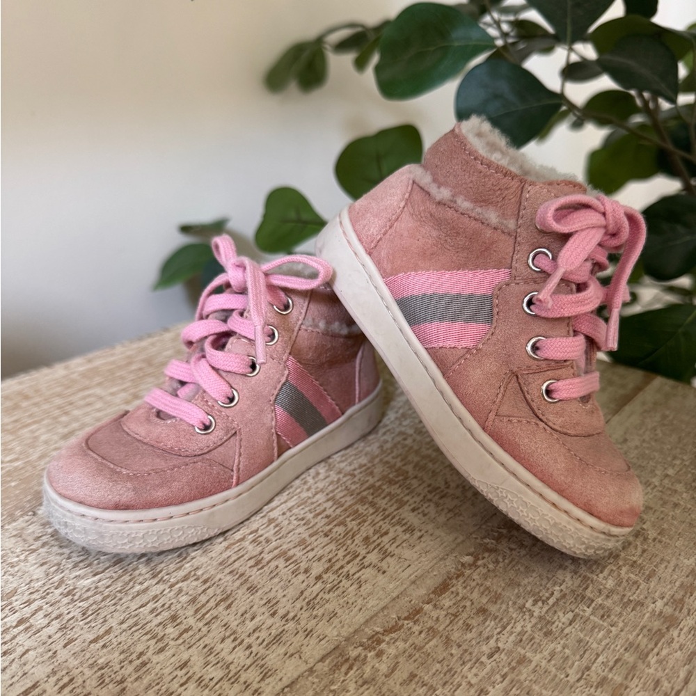 Gucci Kid's Powder Pink Suede Fur Lined Sneaker.
